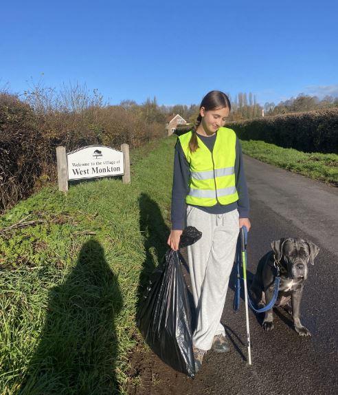 Asya litterpicking